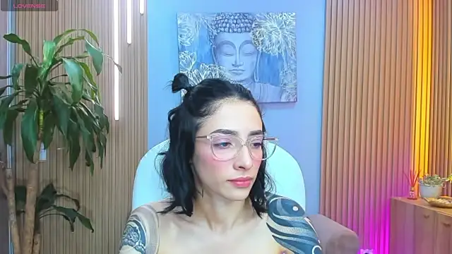 Snapshot of barbie_scoth_ chatting on May 9, 1:33 am barbie scoth online show from May 9, 1:33 am