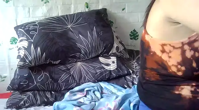 Silly Girl21 online show from March 17, 1:03 am