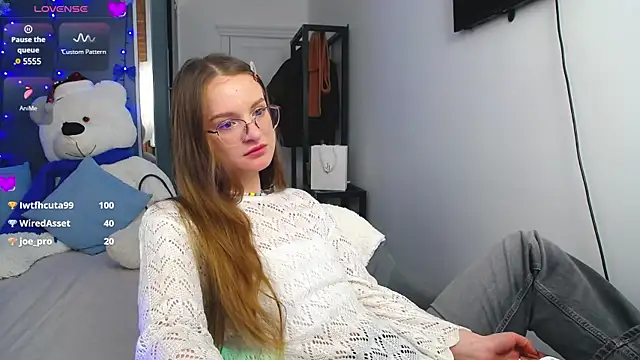 KateJonson online show from January 3, 11:25 am