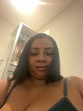 Snapshot of MelanyShayk chatting on January 31, 1:02 pm MelanyShayk online show from January 31, 1:02 pm
