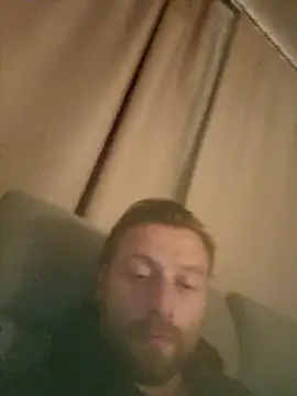 Snapshot of HouseOfCums chatting on October 5, 11:46 pm HouseOfCums online show from October 5, 11:46 pm