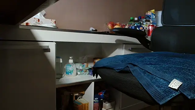 suedel65 online show from March 3, 3:09 pm