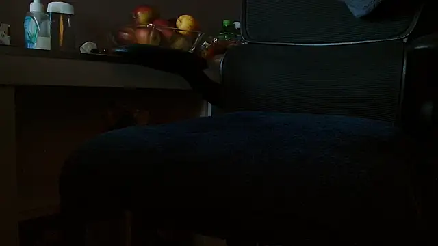 suedel65 online show from March 18, 1:31 pm