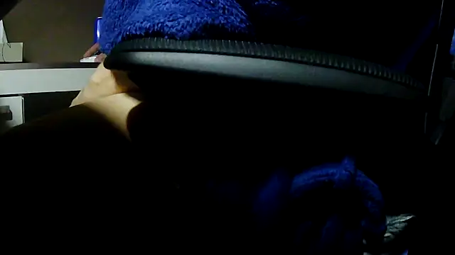 suedel65 online show from December 15, 4:22 pm