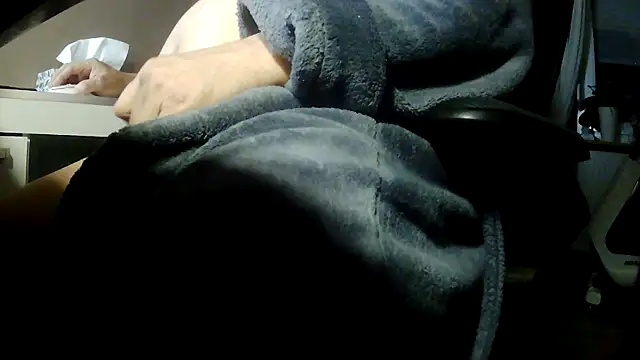 Snapshot of suedel65 chatting on March 12, 4:29 am suedel65 online show from March 12, 4:29 am