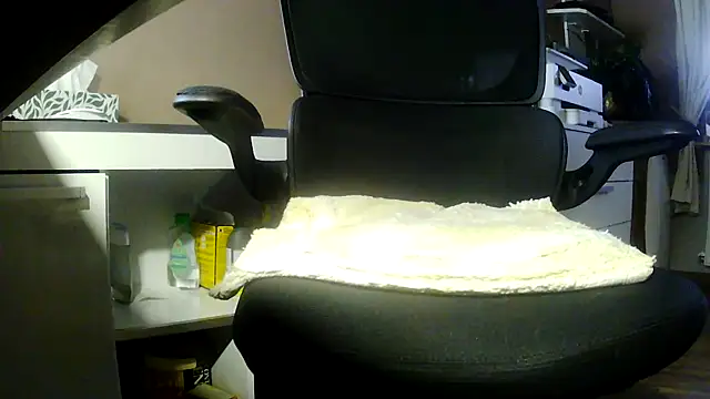 Snapshot of suedel65 chatting on March 16, 5:44 am suedel65 online show from March 16, 5:44 am