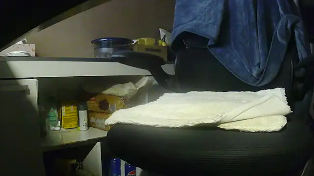 Snapshot of suedel65 chatting on April 1, 2:12 am suedel65 online show from April 1, 2:12 am