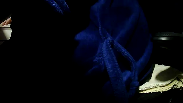 Snapshot of suedel65 chatting on April 8, 4:01 am suedel65 online show from April 8, 4:01 am