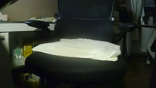 Snapshot of suedel65 chatting on April 16, 3:29 am suedel65 online show from April 16, 3:29 am