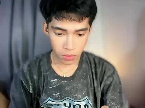 Snapshot of Lightjt04 chatting on April 22, 4:19 pm Lightjt04 online show from April 22, 4:19 pm
