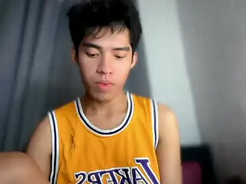 Snapshot of Lightjt04 chatting on May 6, 9:09 pm Lightjt04 online show from May 6, 9:09 pm