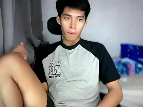 Snapshot of Lightjt04 chatting on May 10, 4:34 pm Lightjt04 online show from May 10, 4:34 pm