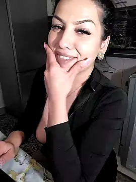 hot-babygirl online show from February 13, 10:54 pm