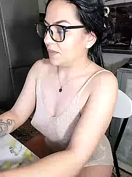 hot-babygirl online show from March 4, 9:54 pm