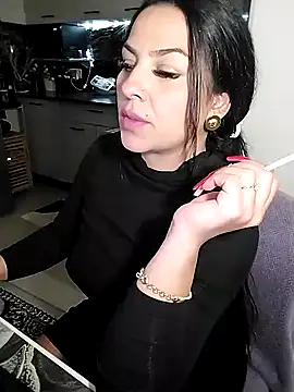 hot-babygirl online show from March 11, 8:37 pm