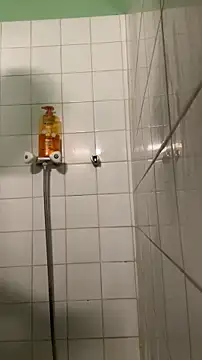 Snapshot of yann2392 chatting on January 14, 2:44 pm yann2392 online show from January 14, 2:44 pm