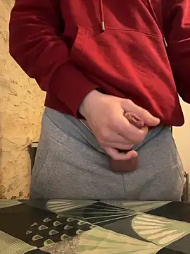 Snapshot of yann2392 chatting on February 26, 2:49 pm yann2392 online show from February 26, 2:49 pm