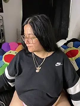 MsConejitaa online show from April 18, 7:07 pm