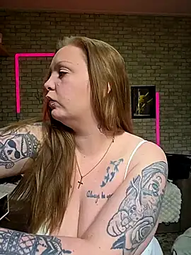Snapshot of Melissa1994- chatting on May 5, 1:52 pm Melissa1994- online show from May 5, 1:52 pm