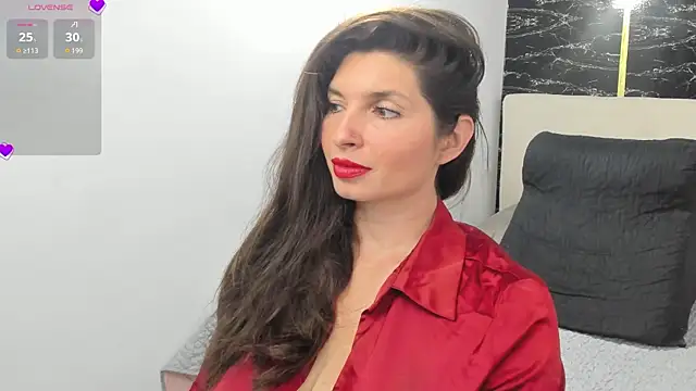 Snapshot of Azahara_Amin_ chatting on May 19, 5:08 pm Azahara Amin online show from May 19, 5:08 pm