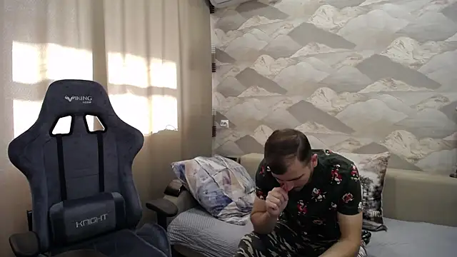 SerzhKorol1 online show from October 25, 6:43 am