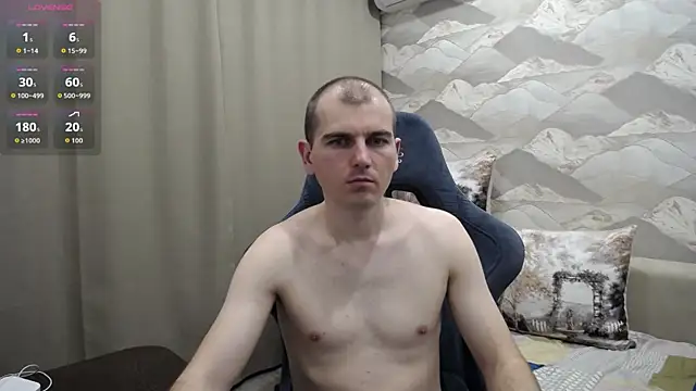 Snapshot of SerzhKorol1 chatting on June 22, 7:11 pm SerzhKorol1 online show from June 22, 7:11 pm