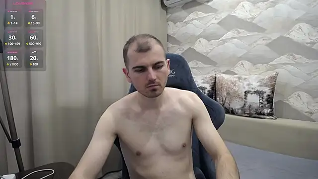 Snapshot of SerzhKorol1 chatting on July 14, 10:54 am SerzhKorol1 online show from July 14, 10:54 am