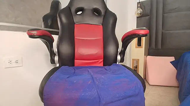 arletmss online show from March 10, 11:53 am