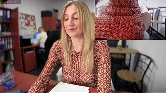 legsLONG online show from December 12, 7:52 am