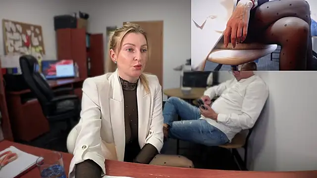 legsLONG online show from December 17, 11:06 am