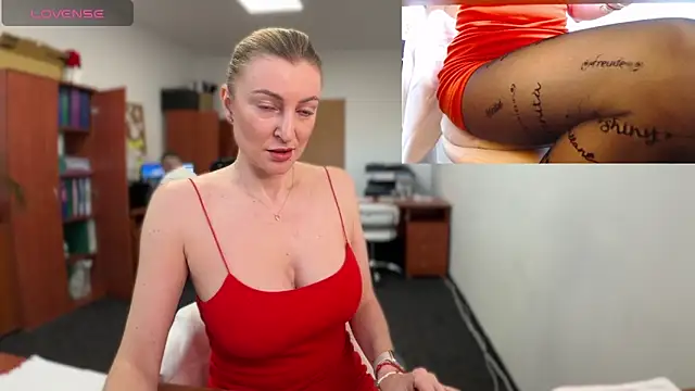 legsLONG online show from February 22, 6:39 am