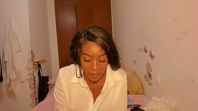 viioolleettaa online show from April 5, 7:00 pm