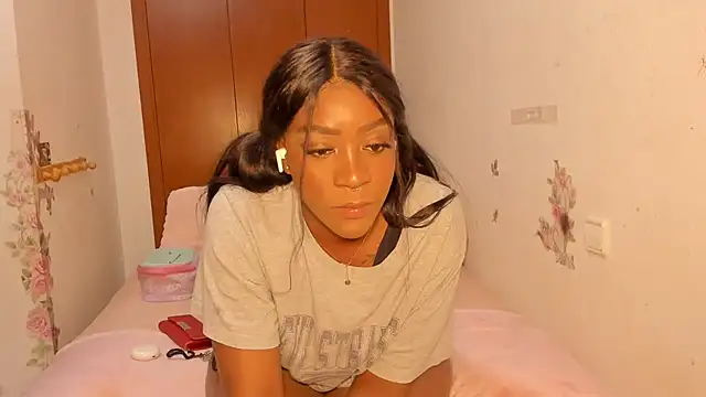 viioolleettaa online show from April 15, 6:59 pm