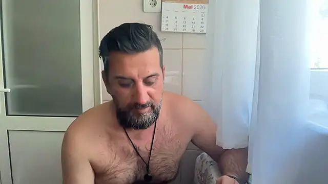 Snapshot of TigerOne19 chatting on May 11, 2:45 pm TigerOne19 online show from May 11, 2:45 pm