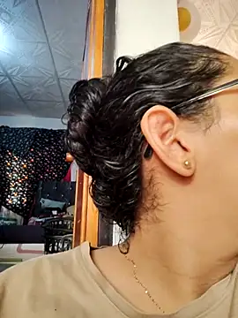 DanielleEvans  online show from February 22, 7:47 pm