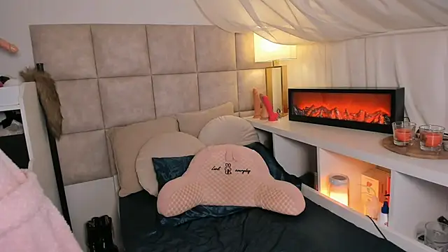 TatjanaTillers online show from February 15, 8:57 am