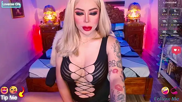 Magnificent Goddess online show from December 3, 3:25 am