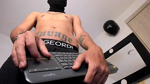 Samuel Suarez online show from March 13, 5:36 am