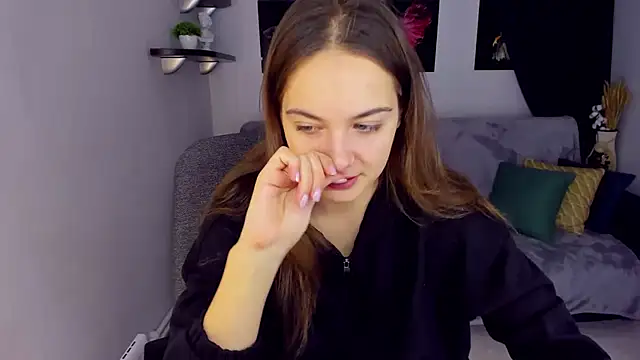 KristinaLoison online show from December 7, 4:03 pm