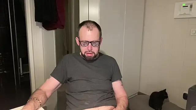 FABIOGLASSES online show from March 3, 10:26 pm