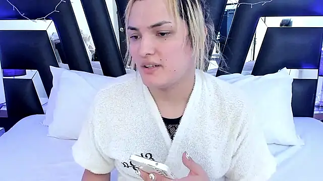 Snapshot of katya_kozlov chatting on March 2, 4:21 pm katya kozlov online show from March 2, 4:21 pm