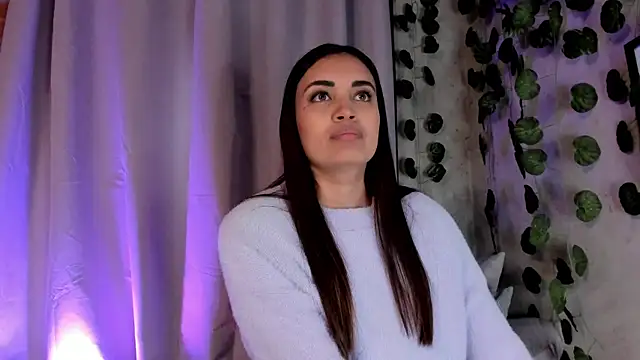 aisha es online show from March 5, 8:32 pm