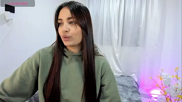 aisha es online show from October 24, 10:28 pm