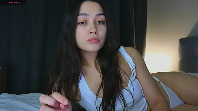 Snapshot of mo1ly chatting on February 17, 1:10 pm mo1ly online show from February 17, 1:10 pm