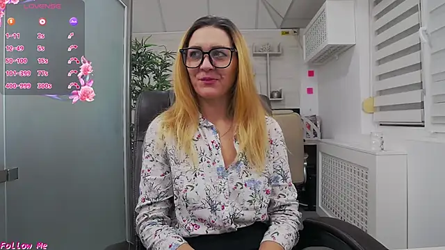 EllaMilf  online show from January 15, 3:05 pm