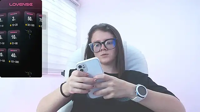 Arya starrk online show from December 10, 5:22 pm