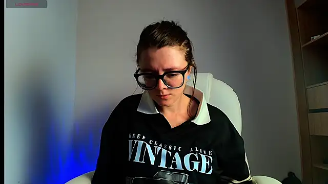 Arya starrk online show from February 26, 3:19 pm