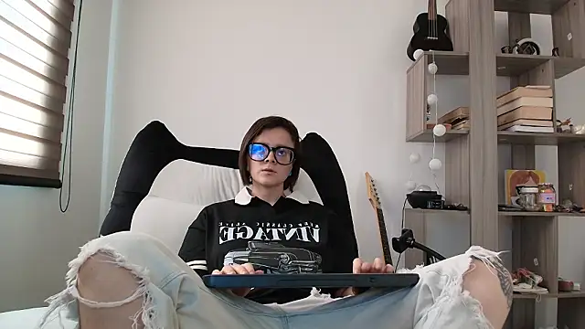 Snapshot of Arya_starrk chatting on February 3, 2:33 pm Arya starrk online show from February 3, 2:33 pm