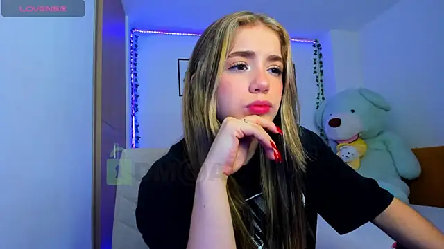 ShelbyHagen online show from December 13, 4:05 pm