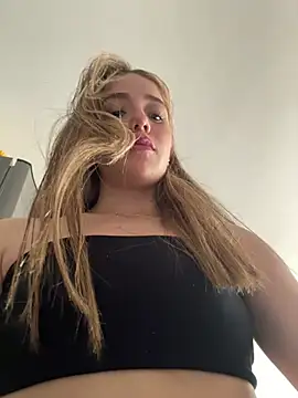 ShelbyHagen online show from January 29, 7:32 pm